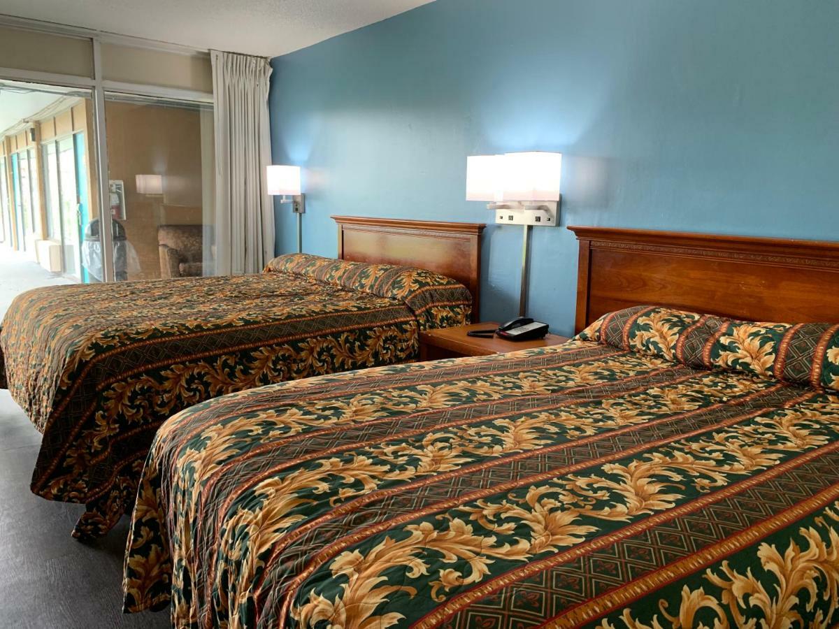 Budgetel Inn Wilmington Exterior photo